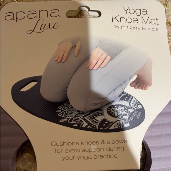 Yoga black Knee Mat-Apana Luxe - Picture 3 of 5